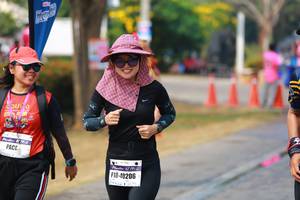 BIB: 40206
                            <button type="button" onclick="openModal(9915292)" class="btn btn-primary btn-sm float-right btn-popup" data-toggle="modal" data-target=".modal-high-quality">
                        <i class="fas fa-shopping-cart"></i> Add to Cart
                    </button>
                                            <button type="button" onclick="isThisMe(9915292, true)" class="btn btn-success btn-sm float-right btn-popup btn-isme hidden" data-toggle="tooltip" data-placement="bottom" title="นี่คือรูปของคุณใช่ไหม คลิกที่นี่เพื่อเอาเข้าอัลบั้ม">
                        <i class="fas fa-plus"></i> Add to album
                    </button>
                    <button type="button" onclick="isThisMe(9915292, false)" class="btn btn-warning btn-sm float-right btn-popup btn-isnotme hidden">
                        <i class="fas fa-ban"></i> Remove from album
                    </button>